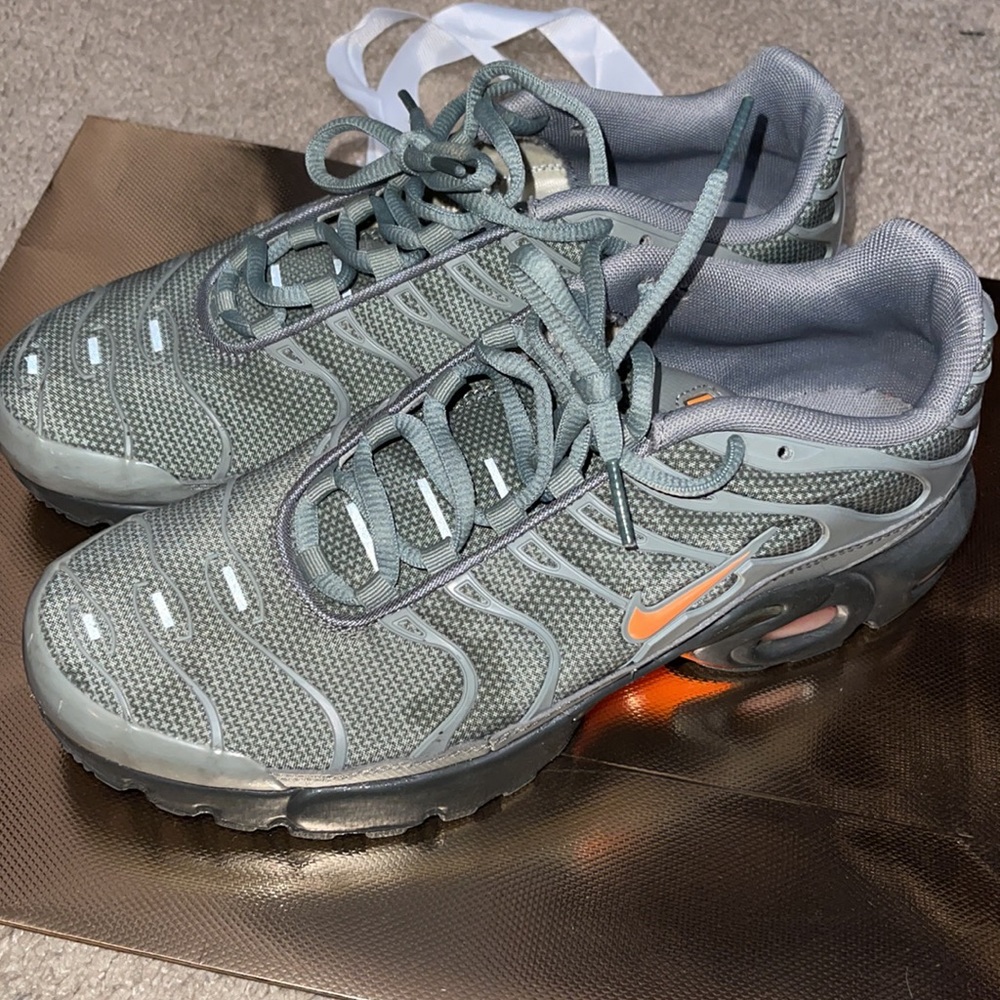 Nike Air Max Plus TN Total Orange Olive